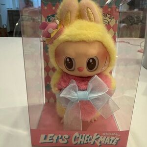 NIB THE MONSTERS Let's Checkmate Series-Vinyl Plush Hanging Card Keychain